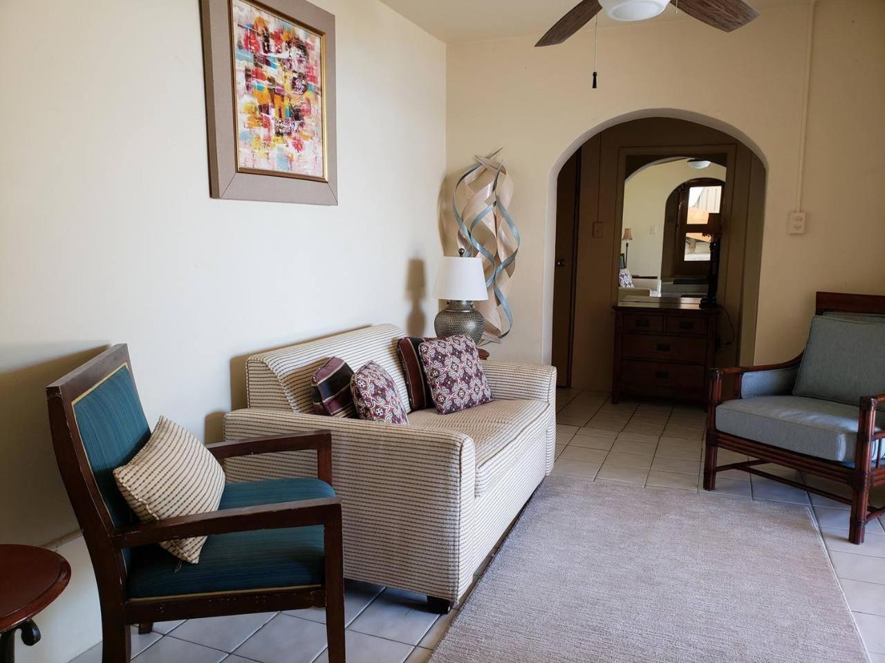 Little Indigo Apartments Mafolie Luaran gambar
